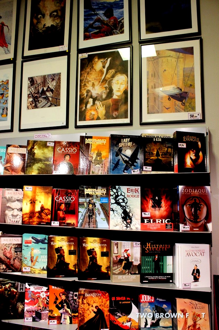 Array of Graphic Books - Comics Cafe